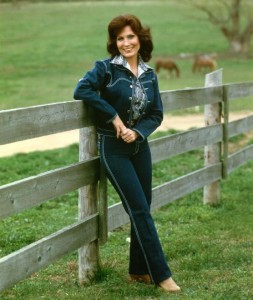 Loretta_Lynn_canadian_tuxedo
